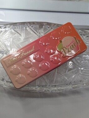Too Faced Sweet Peach Eyeshadow Palette